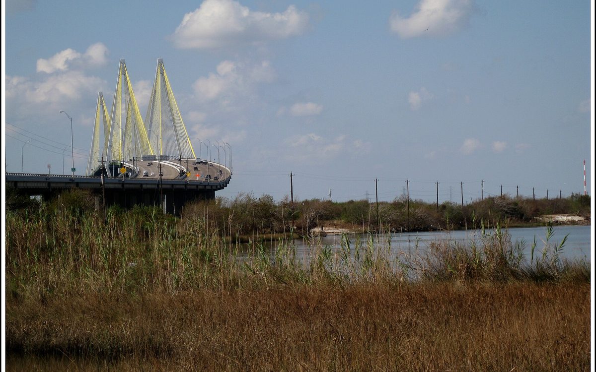 The Fred Hartman Bridge in Baytown, Texas, looking south towards la Porte, Texas
