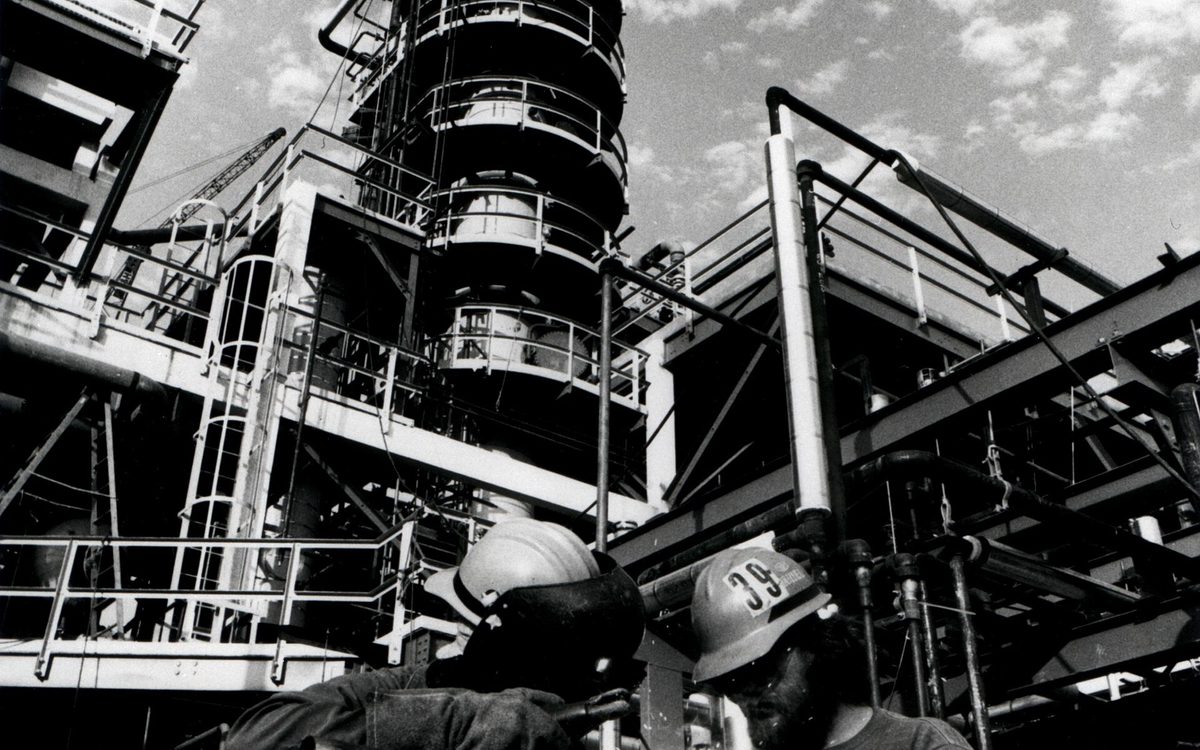 Construction progress of Donor Solvent Coal Liquifaction 250 tons per day Pilot Plant, at Baytown, Texas.  Circa 1980.


For more information or additional images, please contact 202-586-5251.