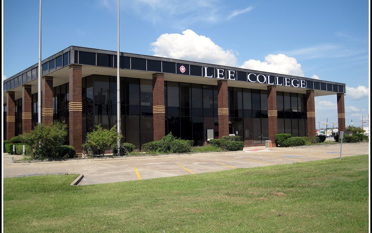 Lee College Texas Avenue Complex - Baytown, Texas