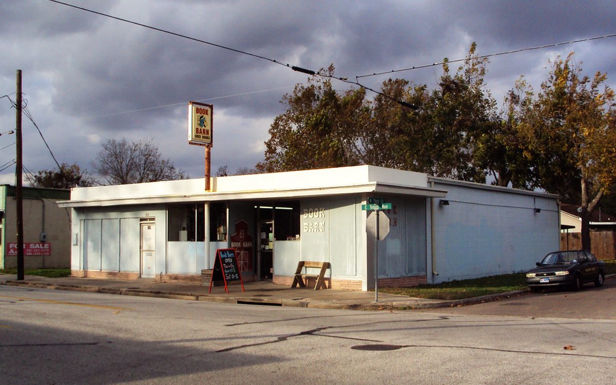 Now: Book Barn, 222 East Texas Avenue, Baytown, Texas 1211101534